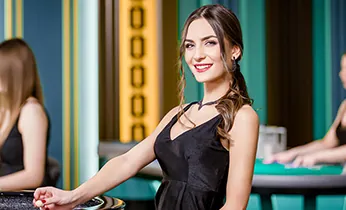 Hình ảnh hỗ trợ khách hàng và giải đáp thắc mắc